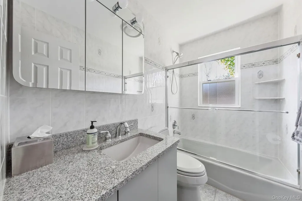 1076 Melissa Lane North Bellmore NY 11710