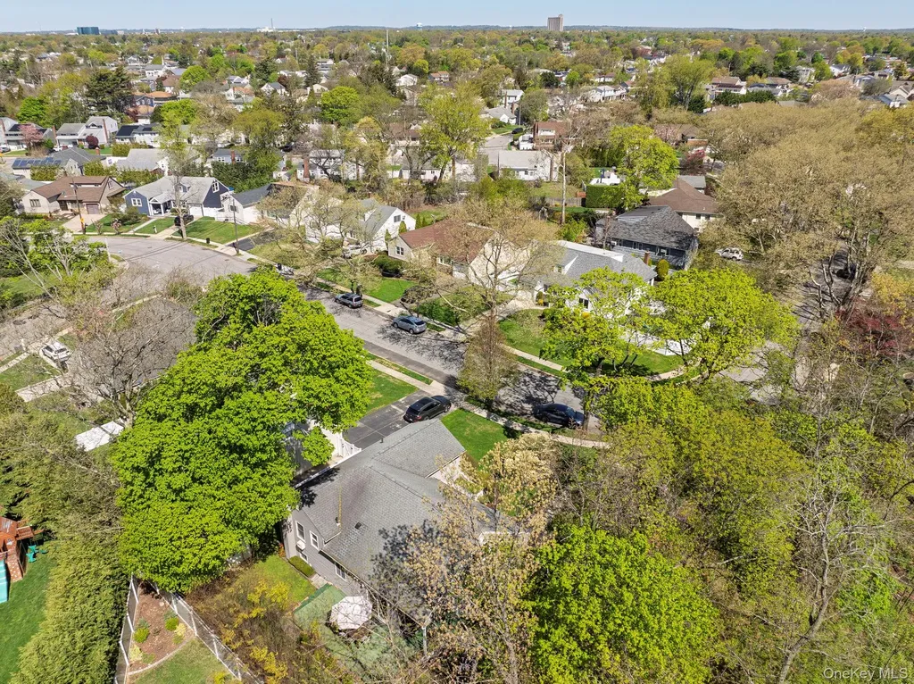 1076 Melissa Lane North Bellmore NY 11710