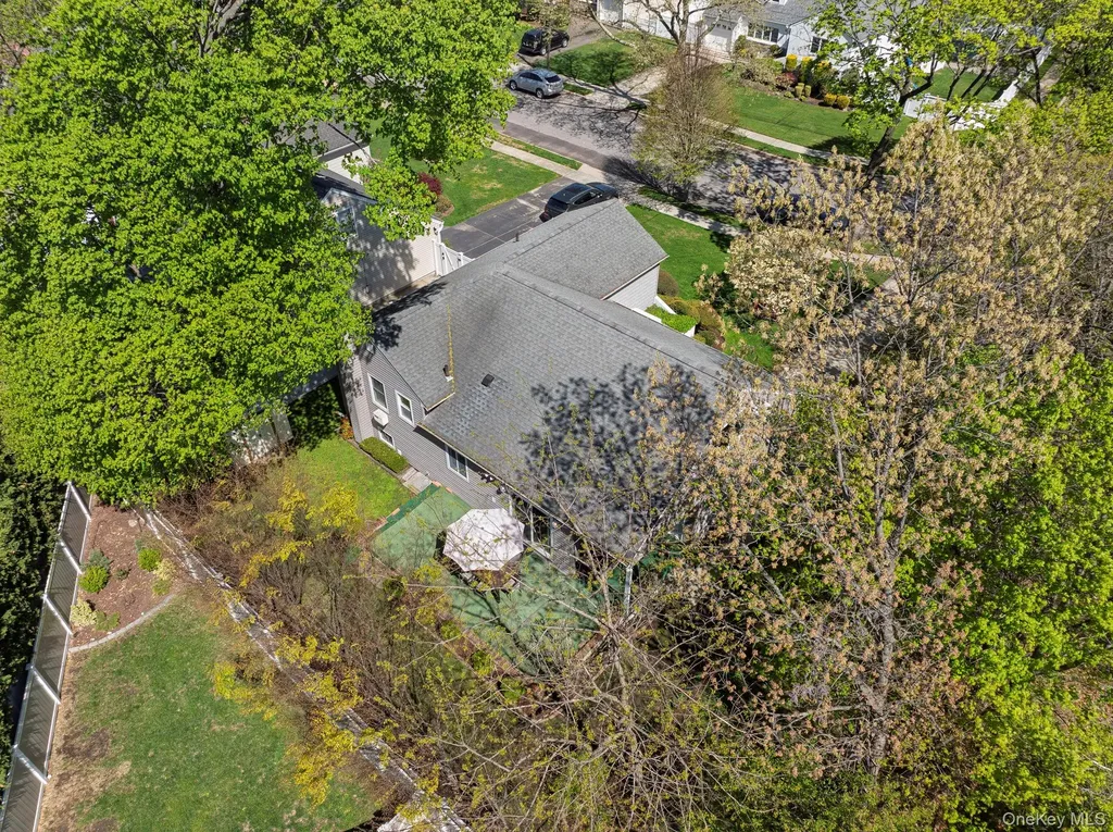 1076 Melissa Lane North Bellmore NY 11710