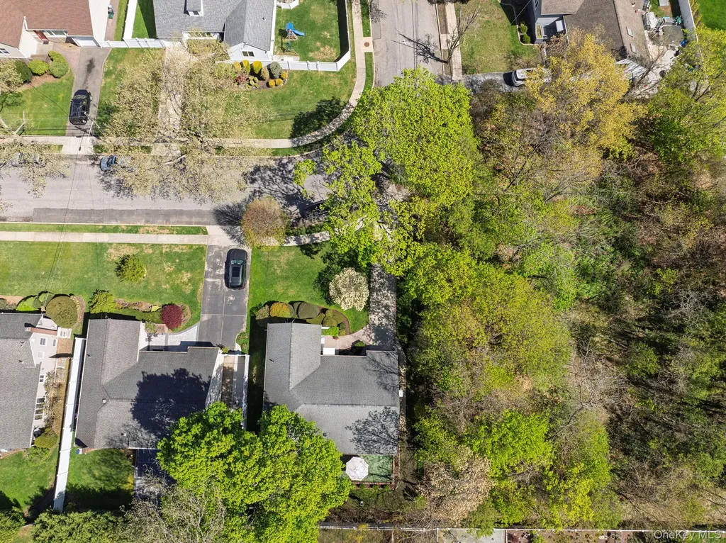 1076 Melissa Lane North Bellmore NY 11710