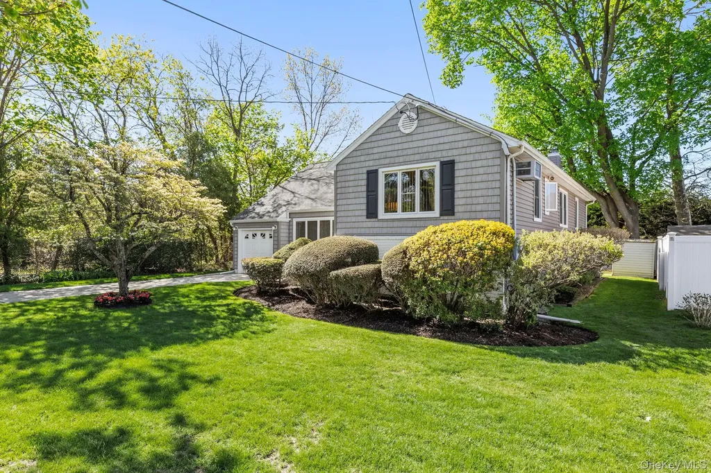 1076 Melissa Lane North Bellmore NY 11710
