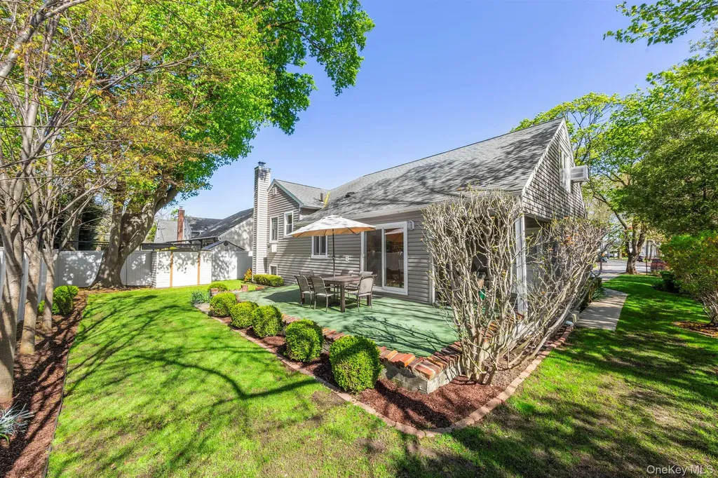 1076 Melissa Lane North Bellmore NY 11710