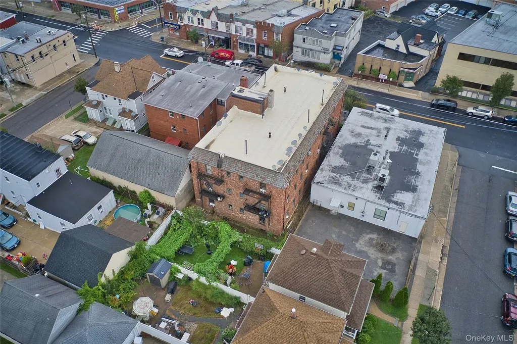203 Willis Avenue Mineola NY 11501