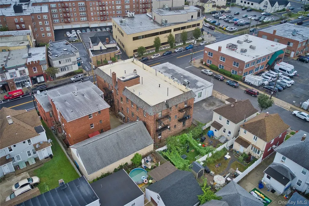 203 Willis Avenue Mineola NY 11501
