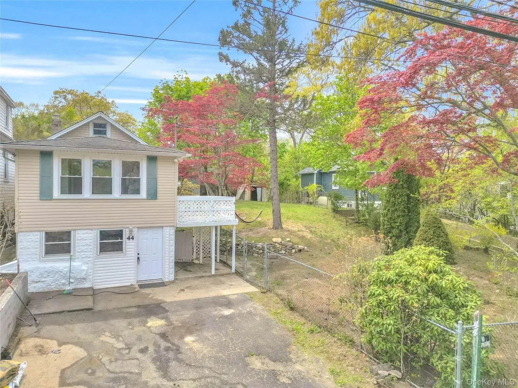 44 Somerset Road Rocky Point NY 11778