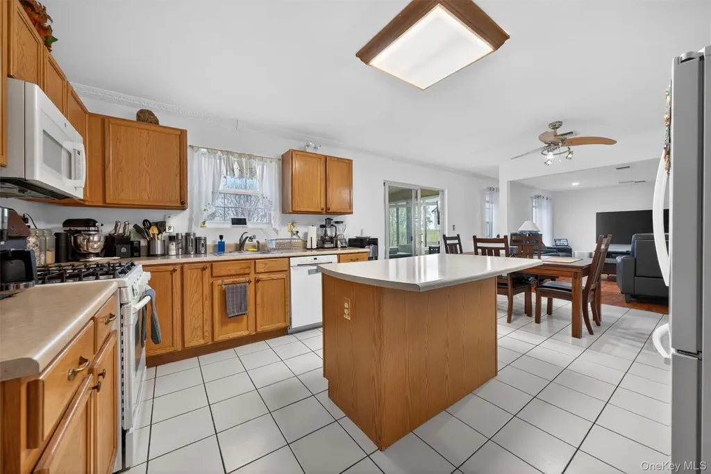 9 Silo Farm Place Middletown NY 10941