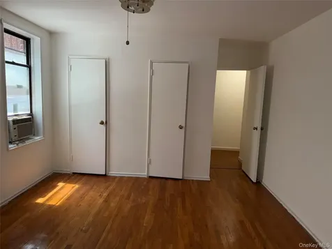 678 Warburton Yonkers NY 10701