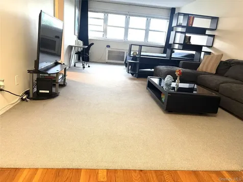 370 Westchester Avenue Port Chester NY 10573