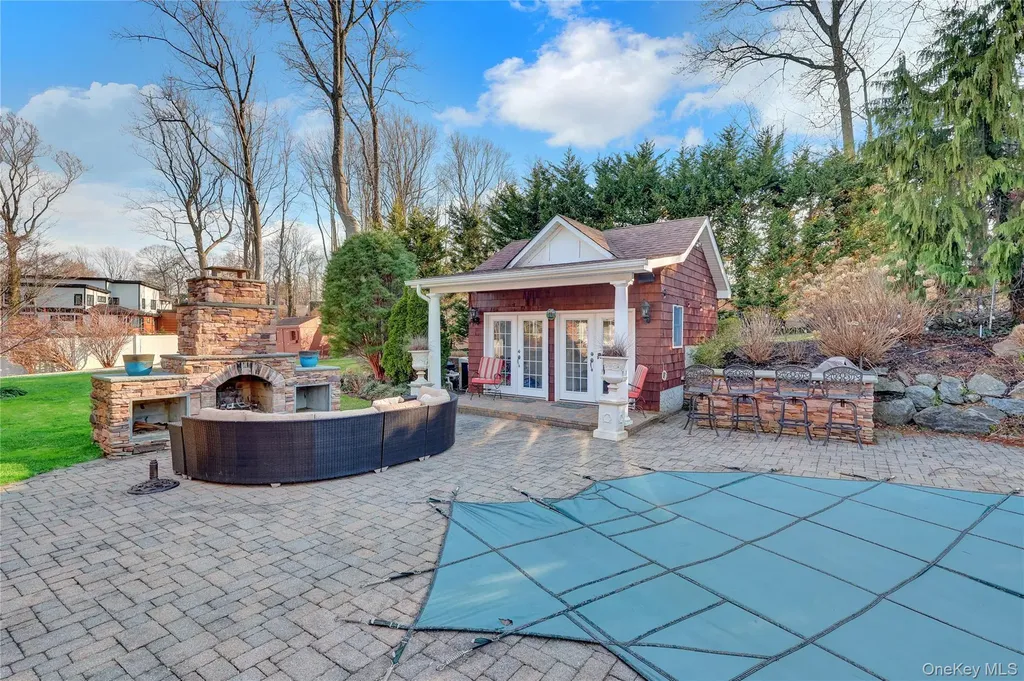 8 White Birch Drive Dix Hills NY 11746