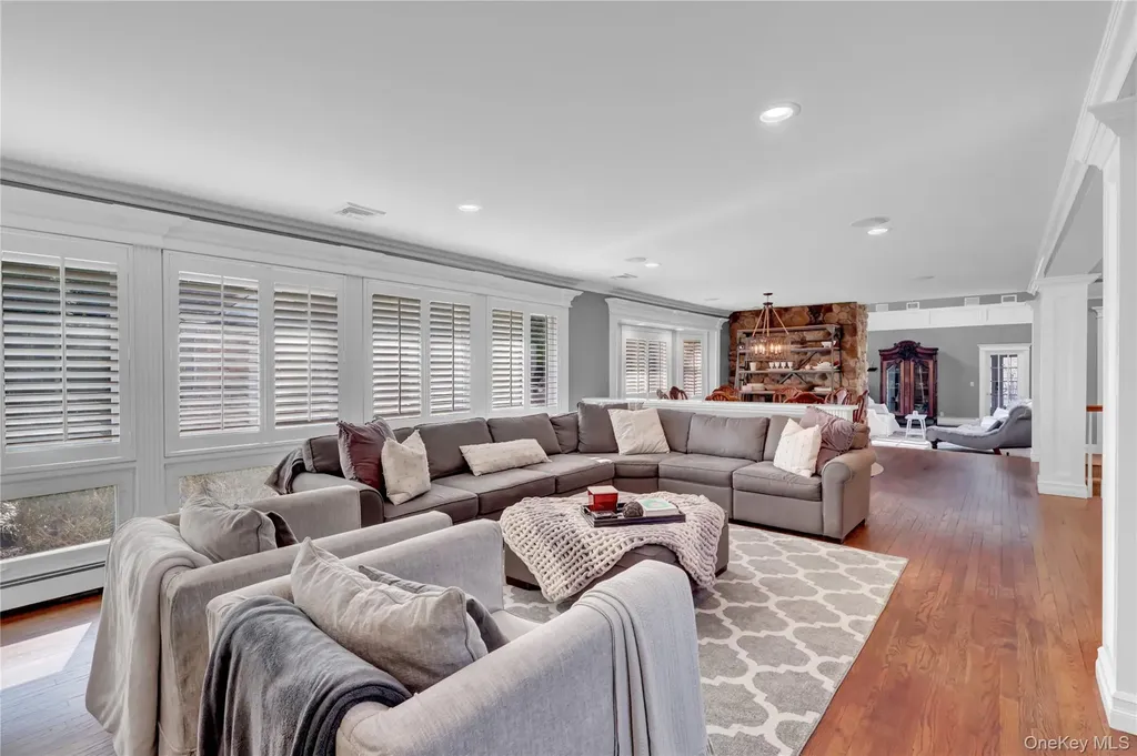 8 White Birch Drive Dix Hills NY 11746
