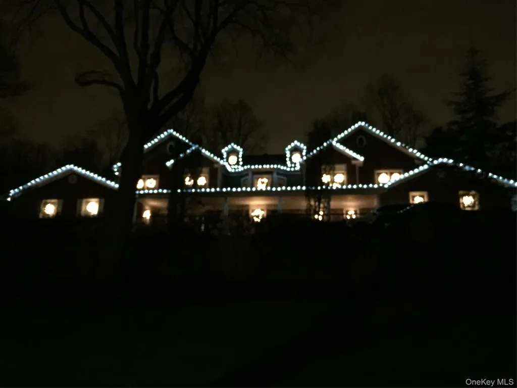 8 White Birch Drive Dix Hills NY 11746