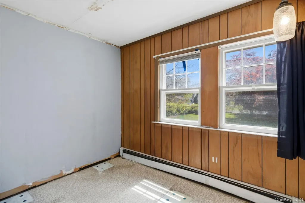 184 Magnolia Drive Mastic Beach NY 11951