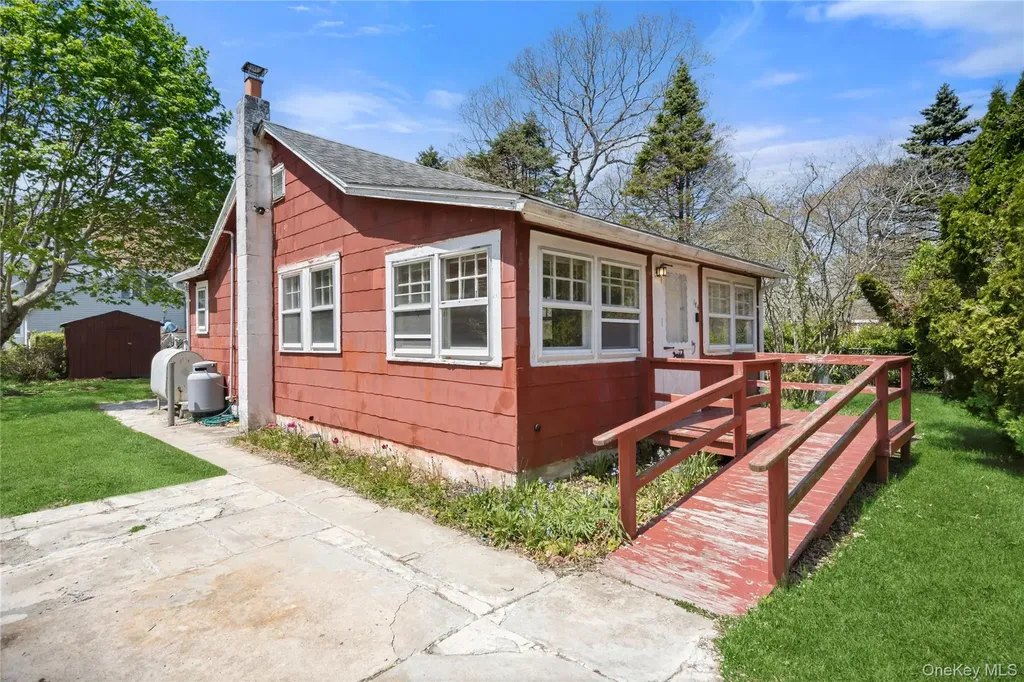 184 Magnolia Drive Mastic Beach NY 11951