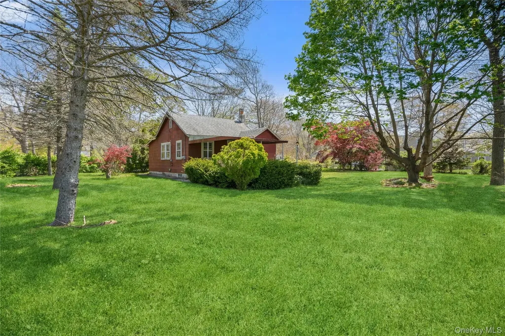 184 Magnolia Drive Mastic Beach NY 11951