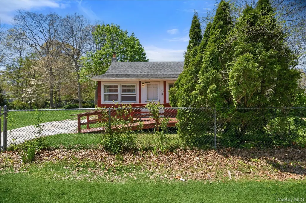 184 Magnolia Drive Mastic Beach NY 11951