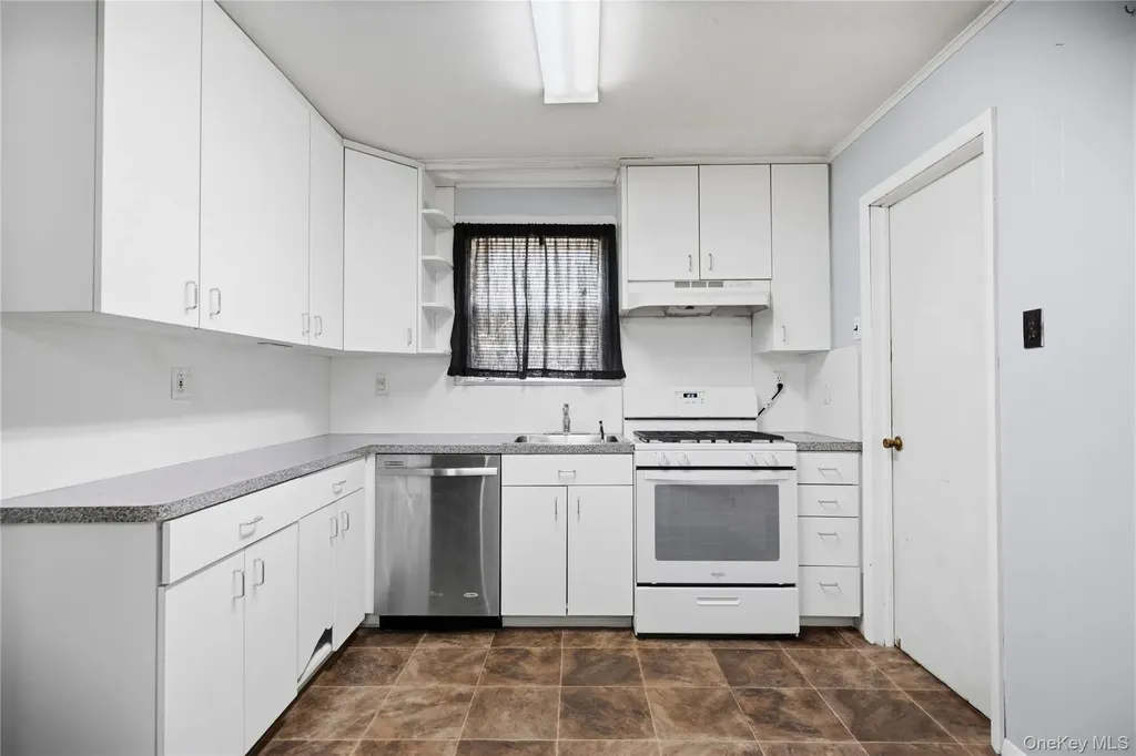 184 Magnolia Drive Mastic Beach NY 11951