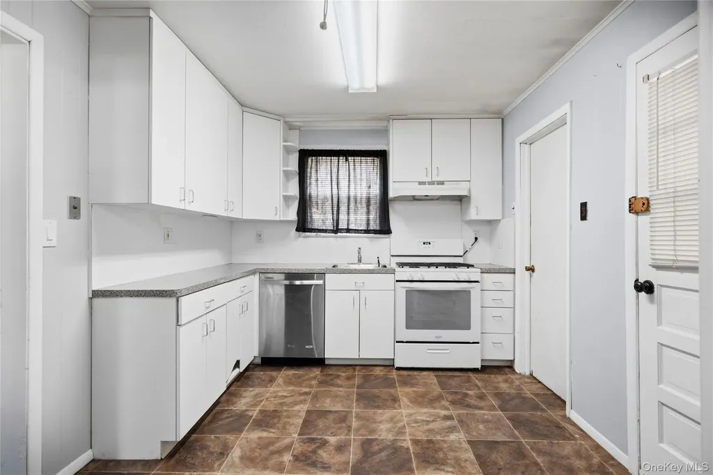 184 Magnolia Drive Mastic Beach NY 11951