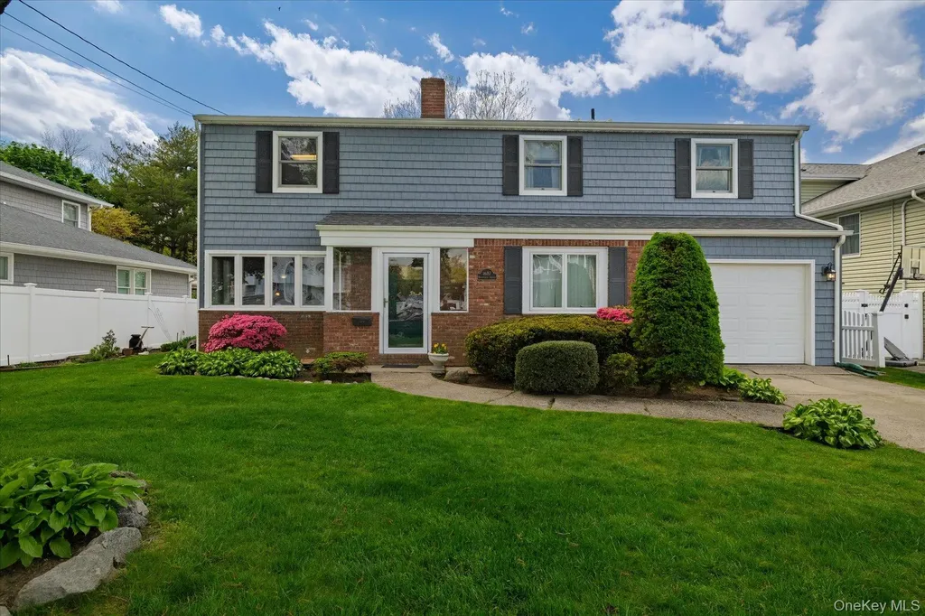 1682 Hannington Avenue Wantagh NY 11793