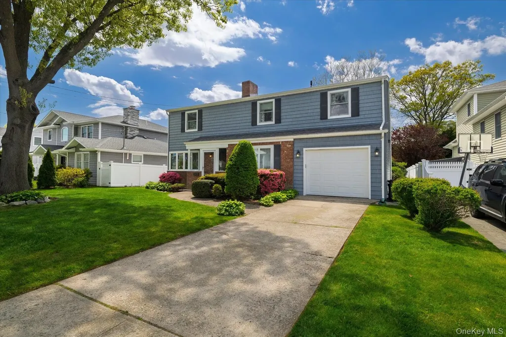1682 Hannington Avenue Wantagh NY 11793
