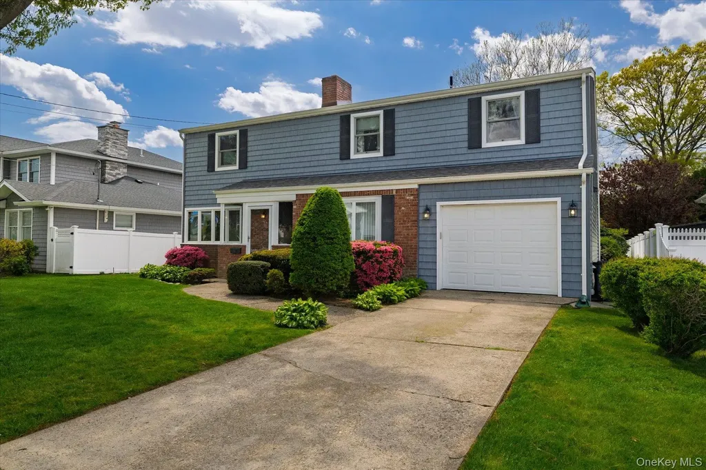 1682 Hannington Avenue Wantagh NY 11793