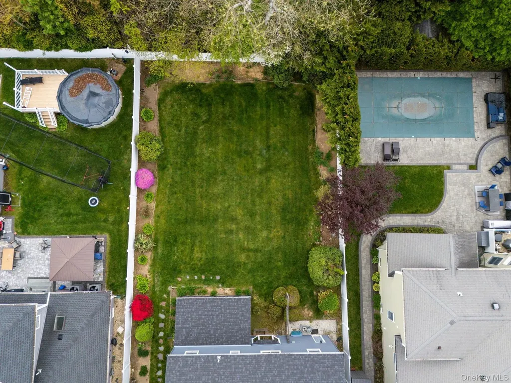 1682 Hannington Avenue Wantagh NY 11793