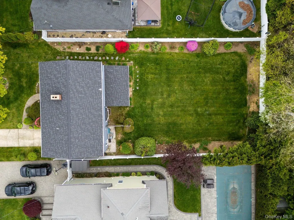 1682 Hannington Avenue Wantagh NY 11793