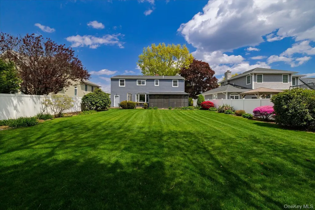 1682 Hannington Avenue Wantagh NY 11793