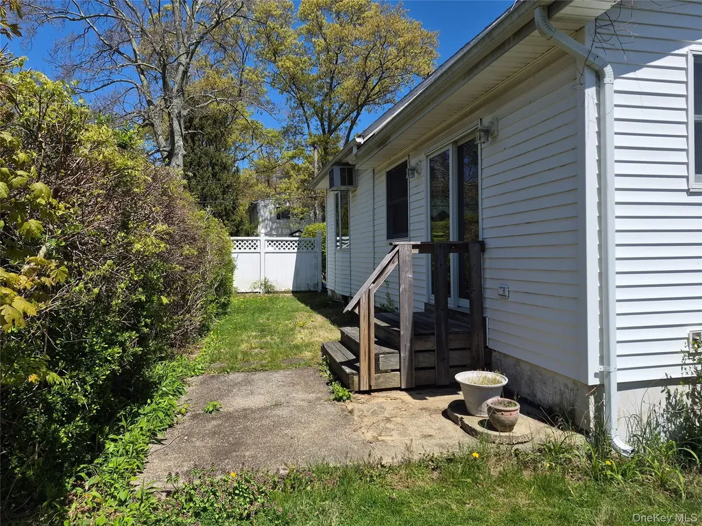 24 Lavender Road Rocky Point NY 11778