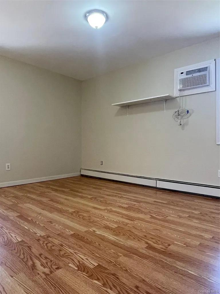 171 Hounslow Road Shirley NY 11967