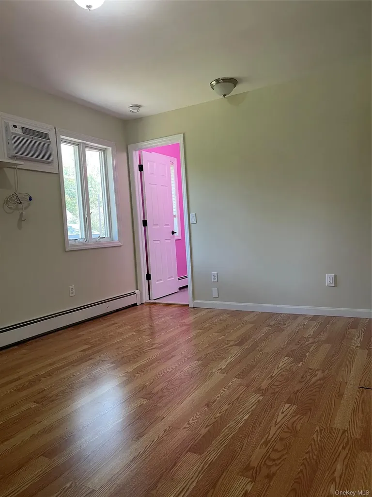 171 Hounslow Road Shirley NY 11967