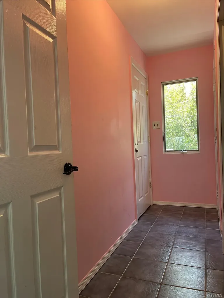 171 Hounslow Road Shirley NY 11967