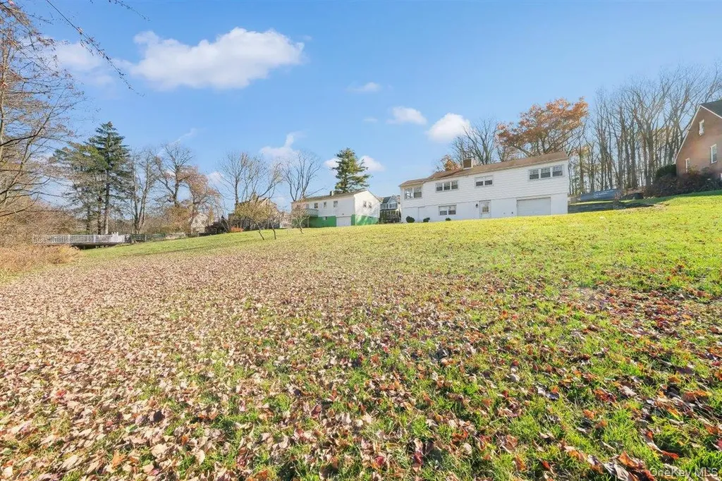 22 Quaker Hill Road Monroe NY 10950