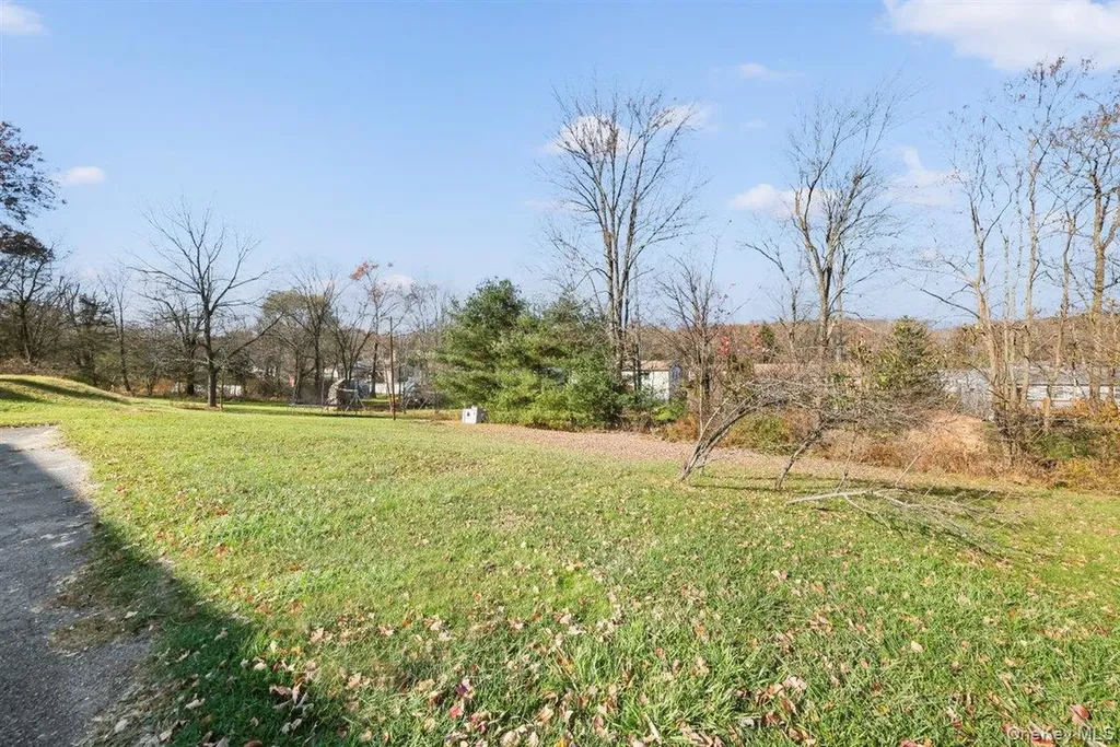 22 Quaker Hill Road Monroe NY 10950