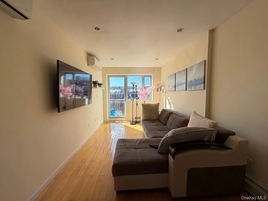 14328 41st Avenue Flushing NY 11355