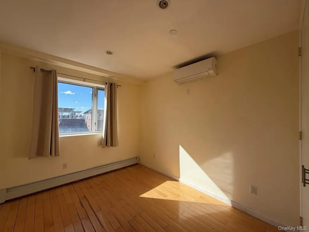 14328 41st Avenue Flushing NY 11355