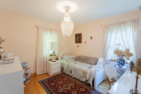 80-112 Tryon Place Jamaica Estates NY 11432