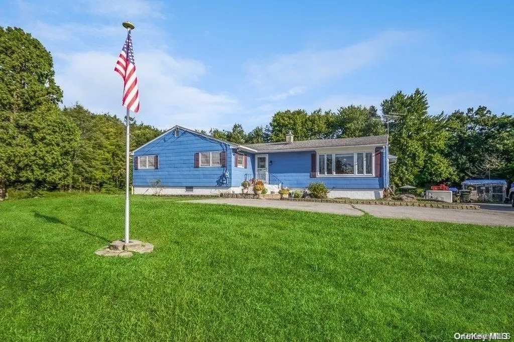 4 Greycourt Road Chester NY 10918