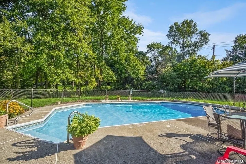 4 Greycourt Road Chester NY 10918