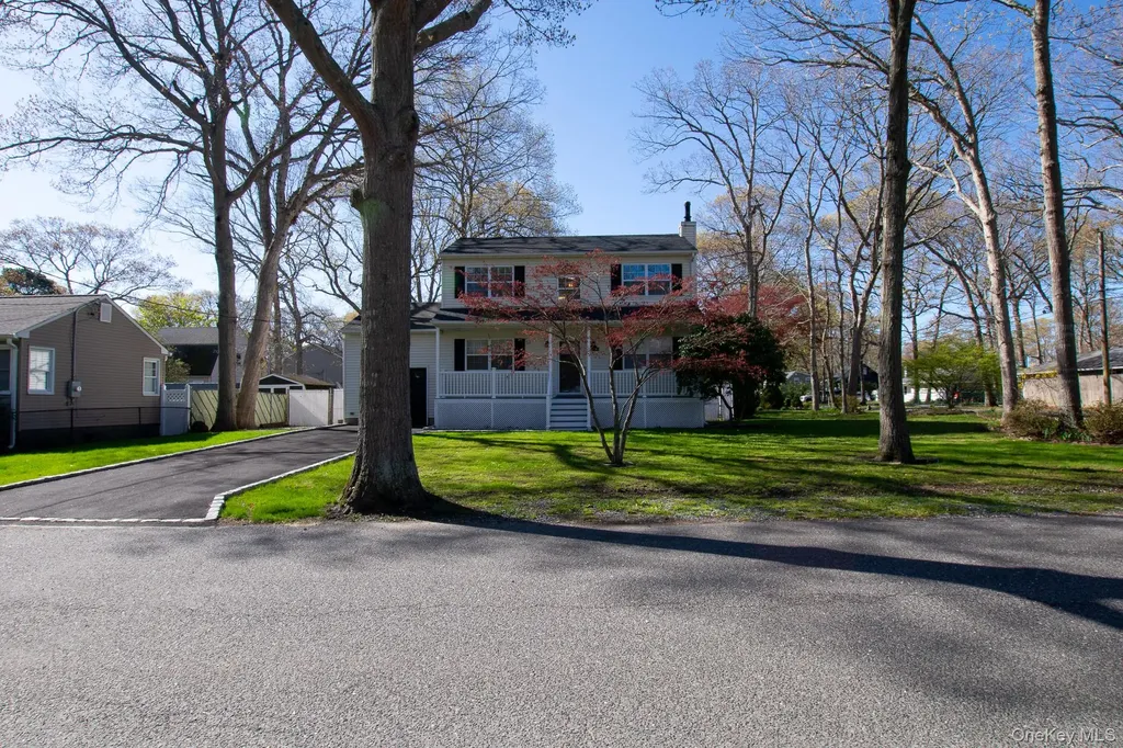 80 Queen Road Mastic Beach NY 11951