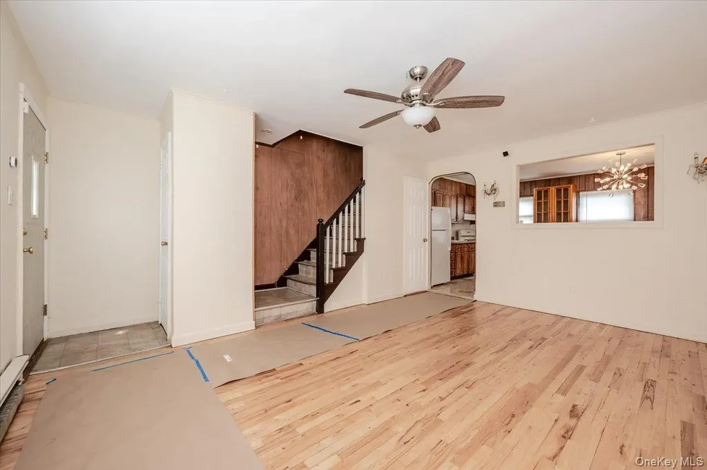 1021A E 229th Street E Bronx NY 10466