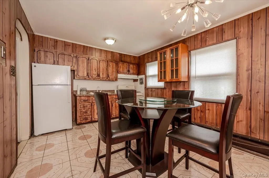 1021A E 229th Street E Bronx NY 10466