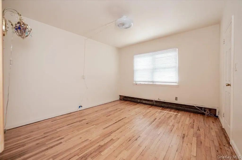 1021A E 229th Street E Bronx NY 10466