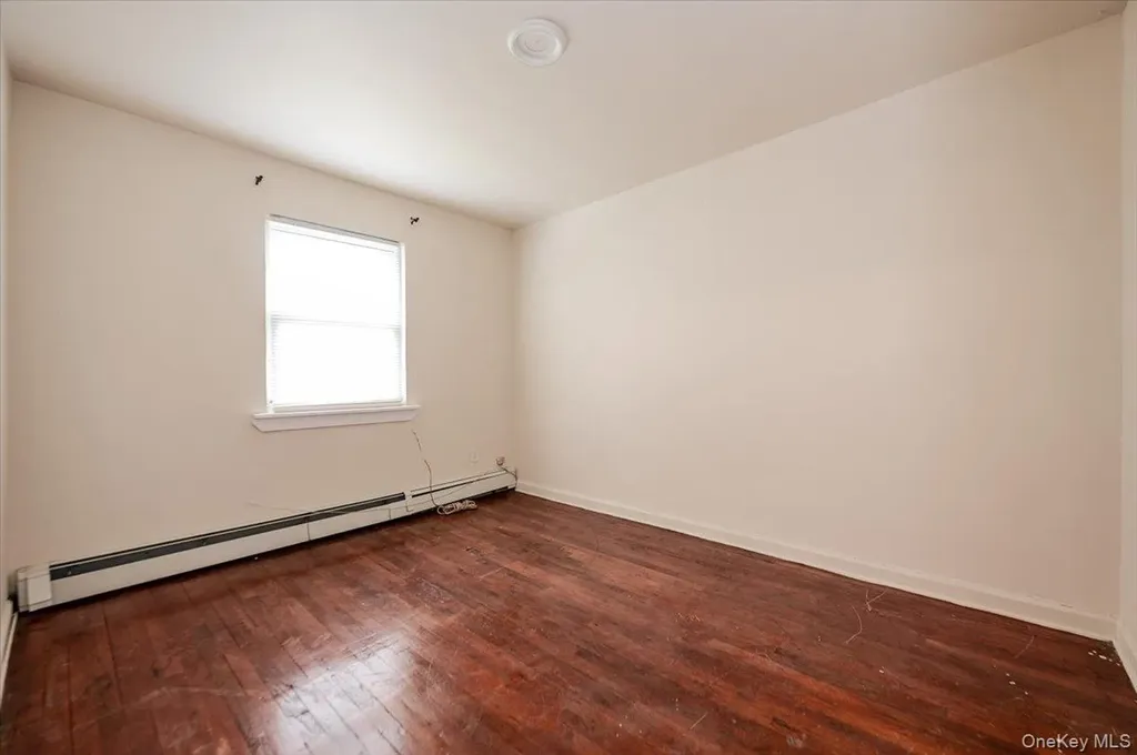 1021A E 229th Street E Bronx NY 10466