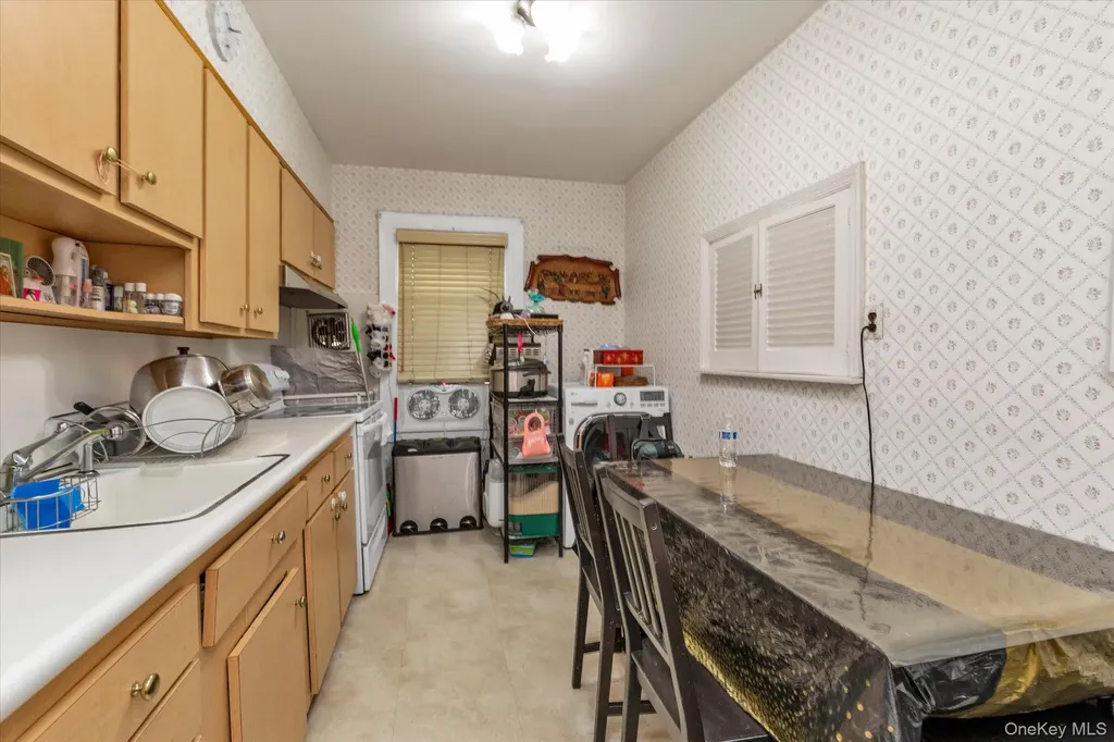 5936 69th Place Maspeth NY 11378