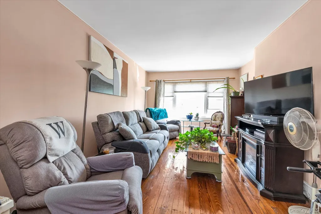 5936 69th Place Maspeth NY 11378