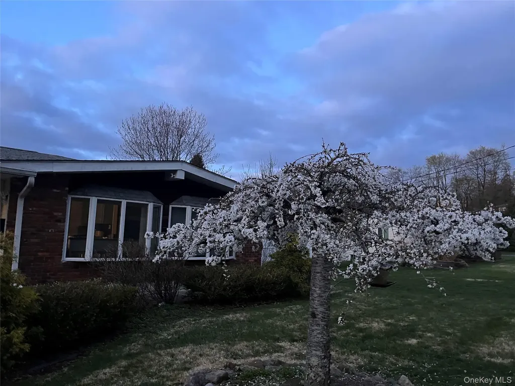 26 Carrie Lane Nanuet NY 10954