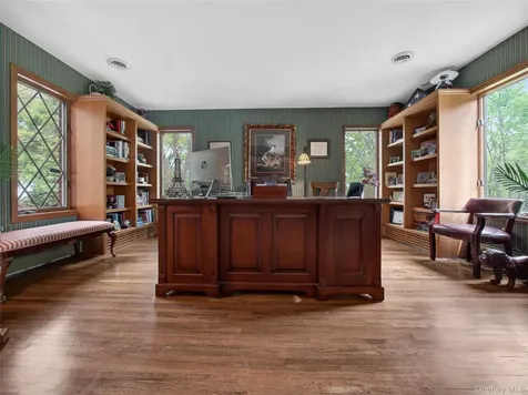 4 Abbey Road Orangeburg NY 10962
