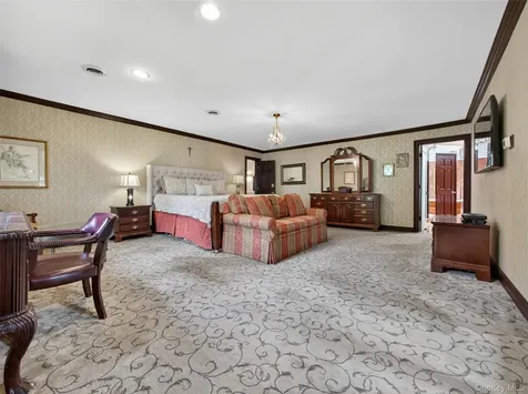 4 Abbey Road Orangeburg NY 10962