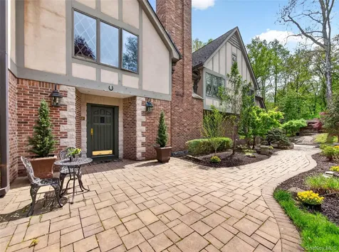 4 Abbey Road Orangeburg NY 10962