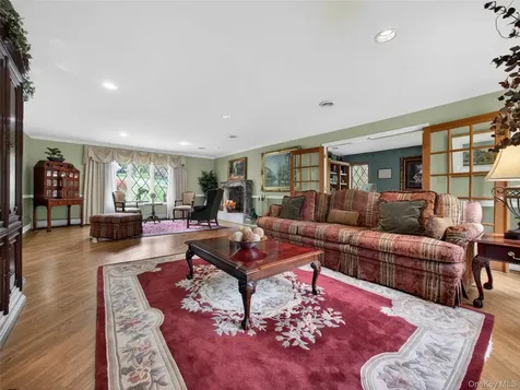 4 Abbey Road Orangeburg NY 10962